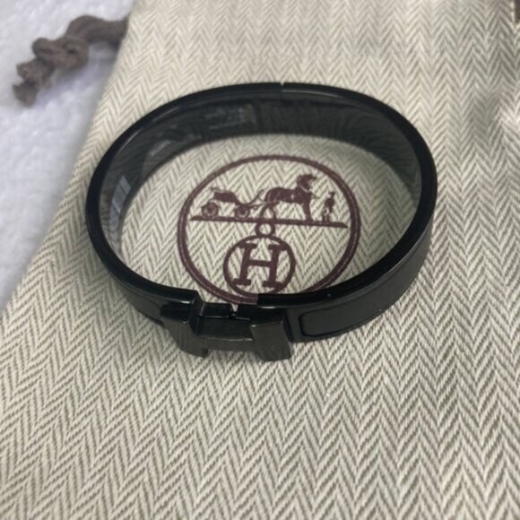 Hermes Black Warrior Enamel Matte Matte Titanium Steel Bracelet PM

Fits small - Picture 4 of 8